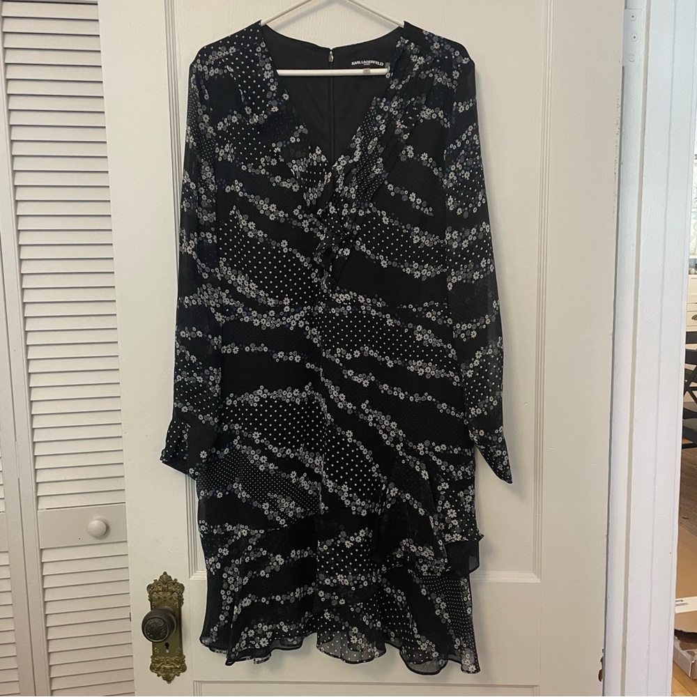 Karl Lagerfeld Black  Long Sleeve Dress new size 14